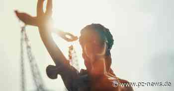 Psychiatrie oder Gefängnis? Prozess nach Messerangriff mitten in Calw - Pforzheimer Zeitung