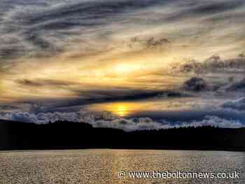 Glowing, golden skies show how great Bolton is - The Bolton News