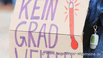 Klimaaktivisten streiken in Augsburg – Polizei sperrt vorübergehend Straßen - Augsburger Allgemeine