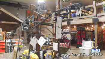 MTM On the Road: AuSable River Outfitters Suits Up for Fall Recreation - 9 & 10 News - 9&10 News