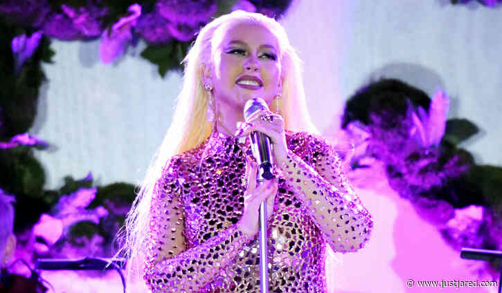 Christina Aguilera Wears Shiny Mirror Dress for Performance at YES Gala