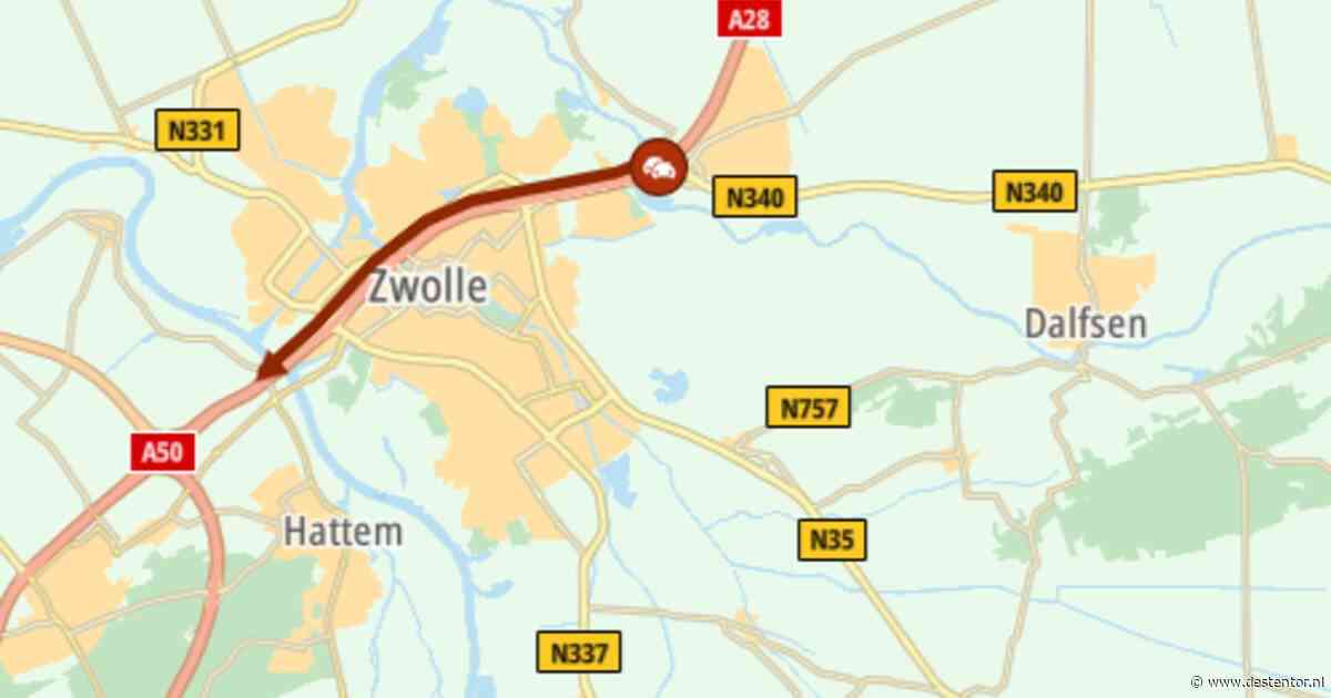 Flinke file op A28 bij Zwolle door ongeluk op Brug Katerveer: anderhalf uur vertraging - De Stentor