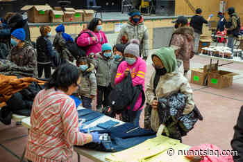 Igloolik teacher organizes winter clothing drive - Nunatsiaq News