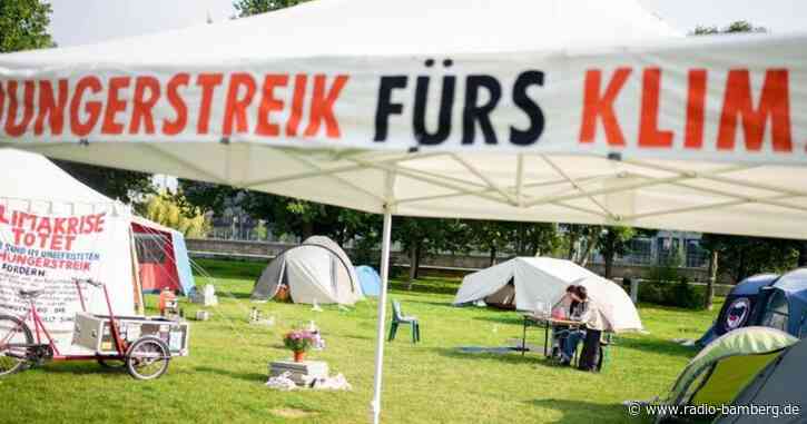 Klimaaktivisten in Berlin trinken im Hungerstreik nicht mehr