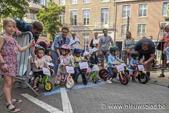 Inwoners laten auto aan de kant staan (Aarschot) - Het Nieuwsblad