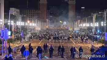 Fiesta en Barcelona que congregó a 40.000 asistentes terminó con desórdenes