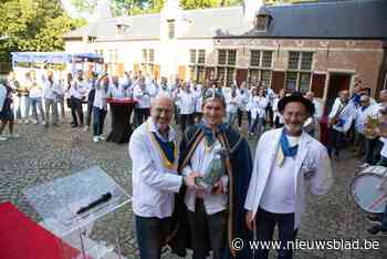 Na anderhalf jaar viert De Lustige Gans koning Joppe