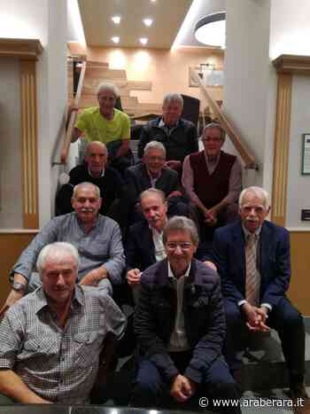 CLUSONE - AMARCORD - Gli ex alunni della Ragioneria festa per il 50° del diploma - Araberara