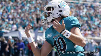 No. 17 Coastal Carolina wins 53-3; UMass' 15th straight loss