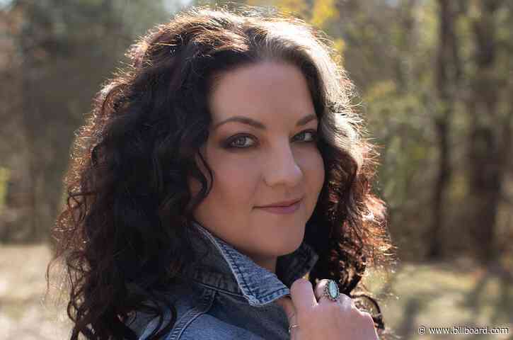 Ashley McBryde Recovering After Horseback Riding Accident That Left Her With a Concussion and Unable to Walk ‘Without Assistance’