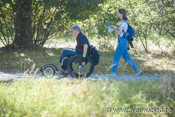 Aangepaste rolstoelen getest in Parkbos: “Iedereen van natuur laten genieten”