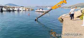 Ritrovate e recuperate dal mare due bitte d’ormeggio del molo della Villa Marittima di Caposele - latinaoggi.eu