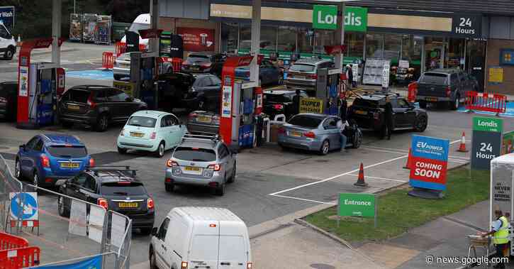 Behave normally, UK transport minister tells Britons queuing for fuel - Reuters