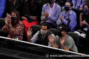 Roger Federer looking ahead after latest round of knee surgery - Barrhead News