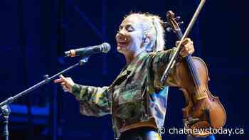 MacKenzie Porter nominated for entertainer of the year at CCMAs - CHAT News Today