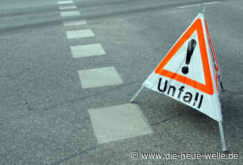 Spektakulärer Unfall in Bruchsal - von Straße abgekommen und überschlagen - die neue welle