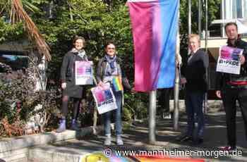„Bi + Pride“-Flagge weht vorm Rathaus - Mannheimer Morgen