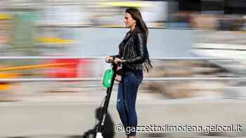 Modena,monopattini, arrivano in città i mezzi di Bird e Link - La Gazzetta di Modena