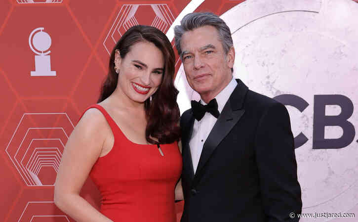 Nominee Kathryn Gallagher Stuns on Tony Awards Red Carpet with Dad Peter Gallagher!