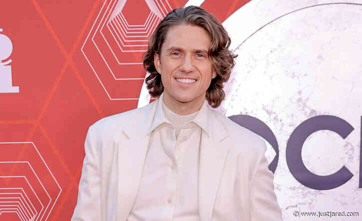 Nominee Aaron Tveit Attends Tony Awards with Girlfriend Ericka Hunter!