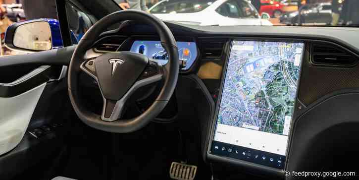 Tesla drivers with a favorable safety score can request its Full Self-Driving beta, despite criticism from regulators