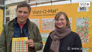 Landtagswahl 2021: Wahl-O-Mat zum Kleben macht Station in Parchim | svz.de - svz – Schweriner Volkszeitung