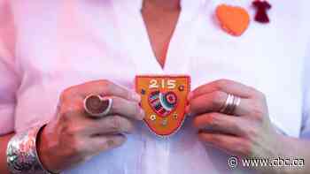 Beading project honours 'incredibly powerful' stories of residential school children