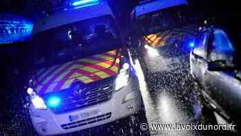 Arras : une voiture s'embrase après avoir percuté un pylône - La Voix du Nord