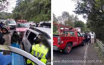 Camioneta volcó en el bulevar a Coatepec; hay cuatro heridos - Diario de Xalapa