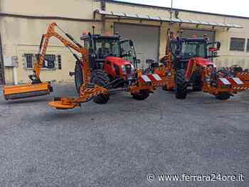 Due nuovi trattori attrezzati per lo sfalcio dell'erba sulle strade provinciali – Ferrara24ore.it - Ferrara24ore