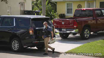 FBI agents take Brian Laundrie's personal items for DNA matching, attorney says