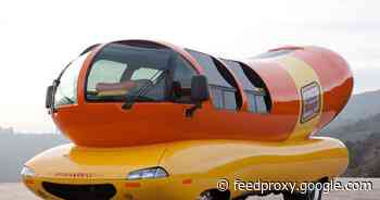 Oscar Mayer offers NASA a Wienermobile to transport moon astronauts     - CNET