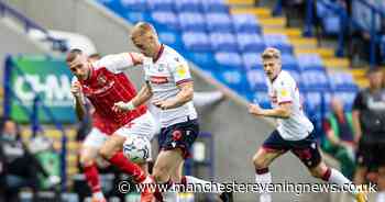 Bolton Wanderers forward Eoin Doyle 'having a hard time' as Ian Evatt sends message - Manchester Evening News