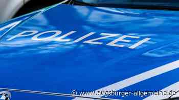 Radfahrerin kollidiert mit Auto und stürzt schwer - Augsburger Allgemeine