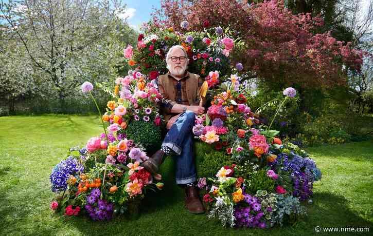 Vic Reeves reveals he has a benign brain tumour