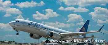 United multata per ben 1,9 milioni $ per aereo fermo sulla pista per 5 ore - Quotidiano Motori
