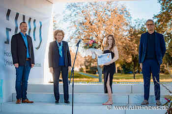 Absolventinnen und Absolventen feiern Abschied von der Hochschule Neu-Ulm