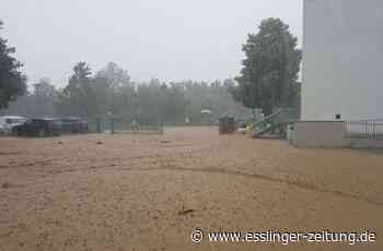 Heinrich-Otto-Areal Reichenbach - Wassermassen fluten den Hof - esslinger-zeitung.de