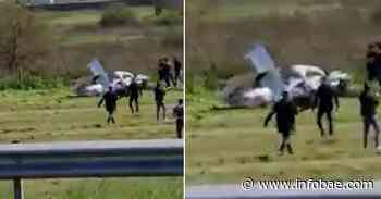 Cayó una avioneta a metros de la Autopista Buenos Aires-La Plata: hubo dos muertos - infobae