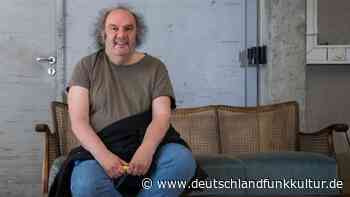 Matthias Lilienthal zur Bundestagswahl - Die Jungen haben "die Schnauze voll von den alten Tanten SPD und CDU" - Deutschlandfunk Kultur