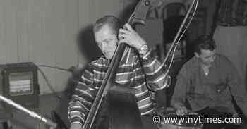 Bob Moore, an Architect of the Nashville Sound, Dies at 88