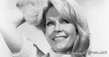 Sue Thompson, Who Sang of ‘Norman’ and Sad Movies, Dies at 96