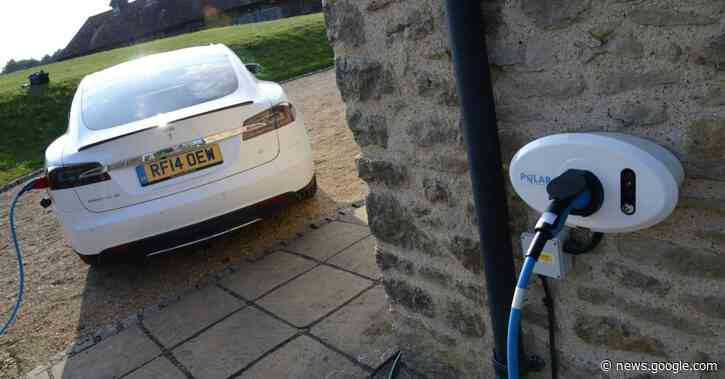 The British have a gas shortage, so they’re Googling electric cars like crazy - Electrek