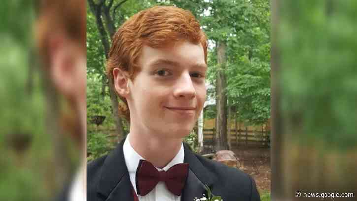 Tyler Gilreath, 20, brain dead from COVID complications after contracting it at University of North Carolina Wilmington, mom says - KABC-TV