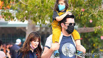 Zooey Deschanel & Jonathan Scott Take Her Kids To Disneyland On Fun Outing - HollywoodLife