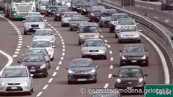 Modena, i no-vax tentano di bloccare l’A1: fermati e identificati dalla Stradale - La Gazzetta di Modena