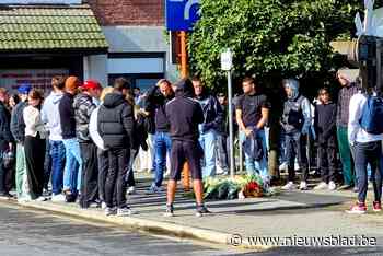 Vrienden en familie houden bijeenkomst op plaats waar Ismael werd doodgestoken