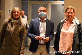 WildvanHoof! overhandigt petitie voor behoud van open ruimte