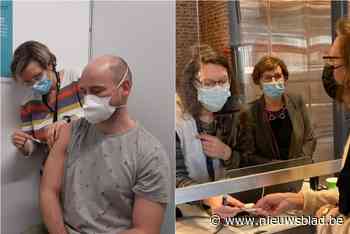 Vaccinatiecentrum weet nog steeds niet of het moet open blijven voor derde prik aan senioren: “We zullen ons, nog maar eens, flexibel opstellen”<BR />