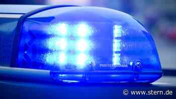 Polizeidienststelle in Leipzig mit Steinen beworfen - STERN.de